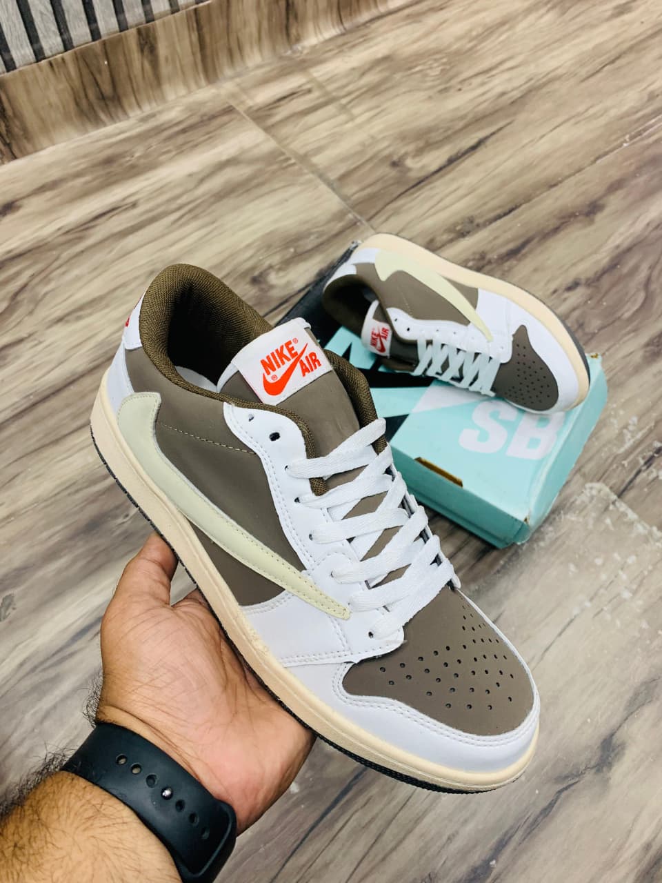 Air Jordan 1 low TRAVIS SCOTT MOCHA