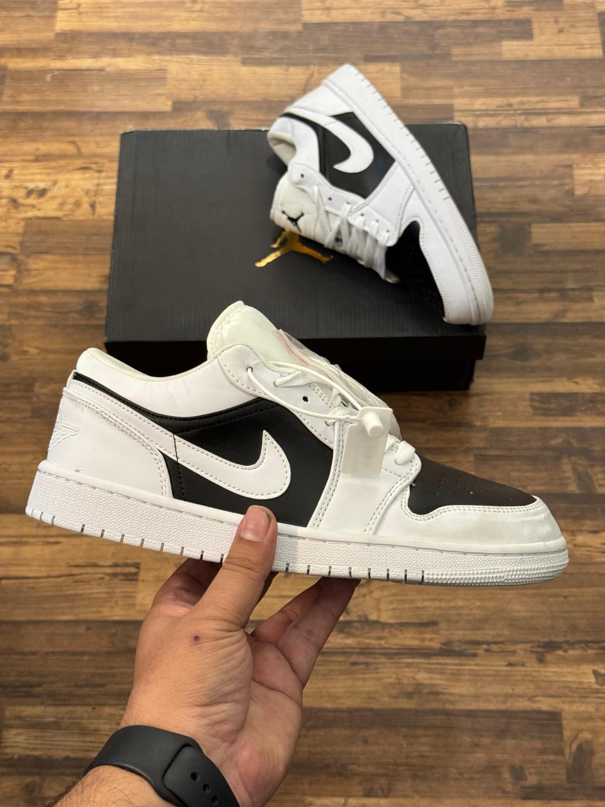 AIR JORDAN 1