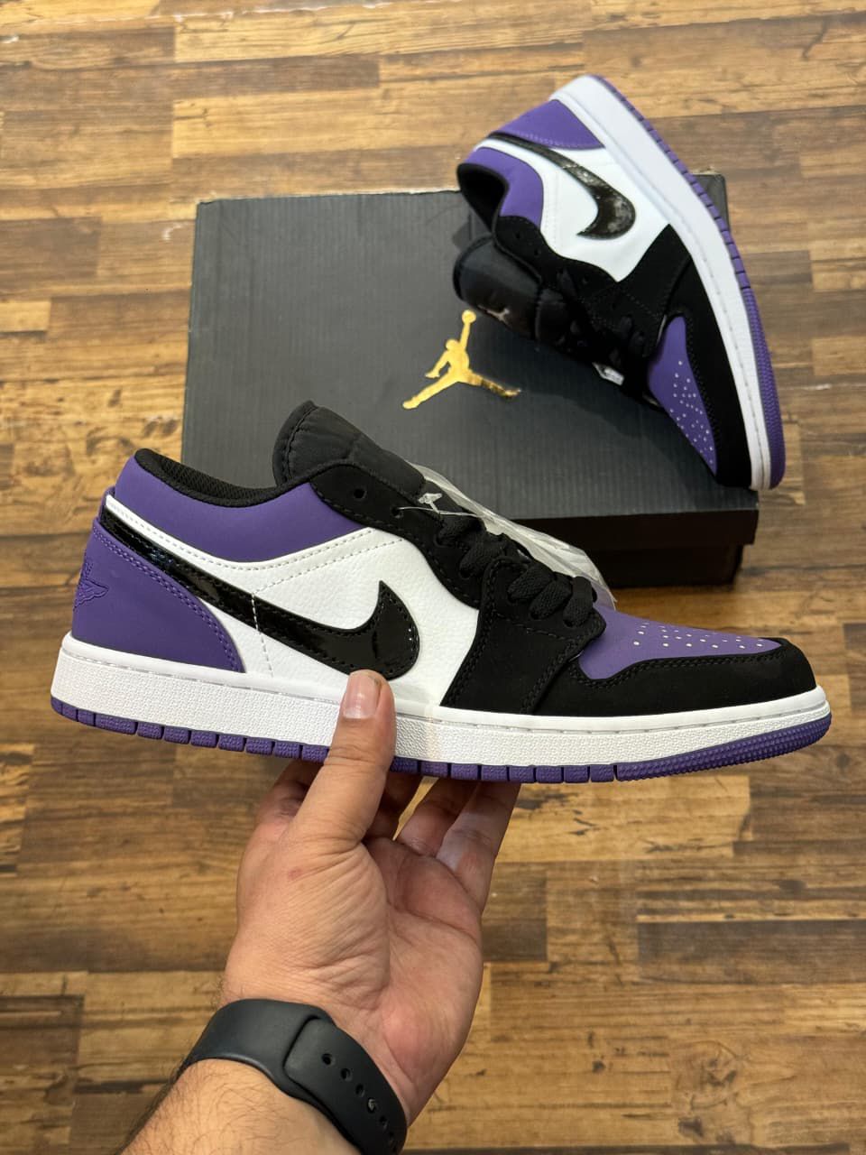 AIR JORDAN 1