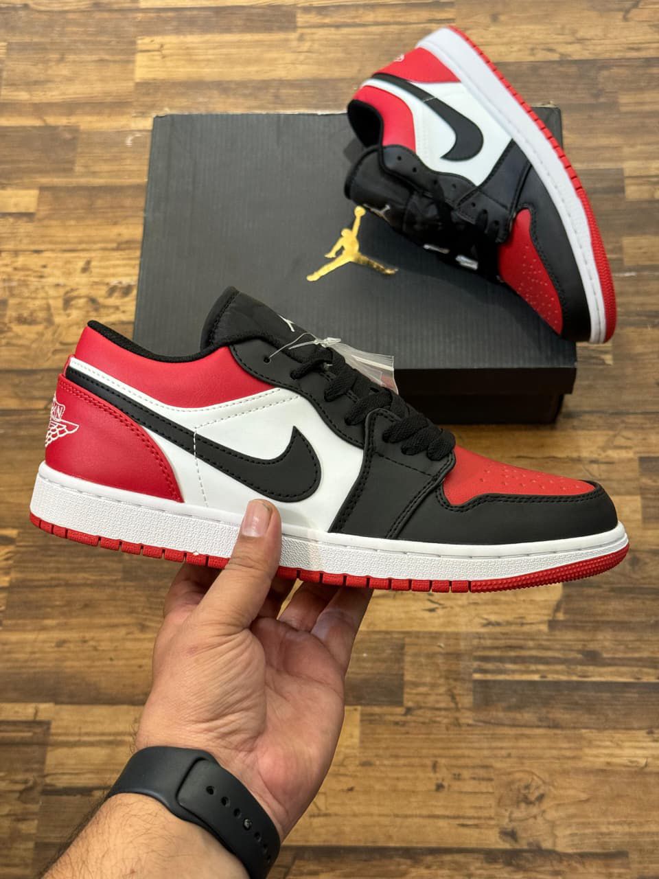 AIR JORDAN 1