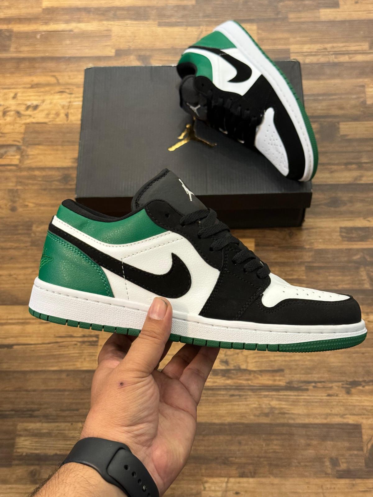 AIR JORDAN 1