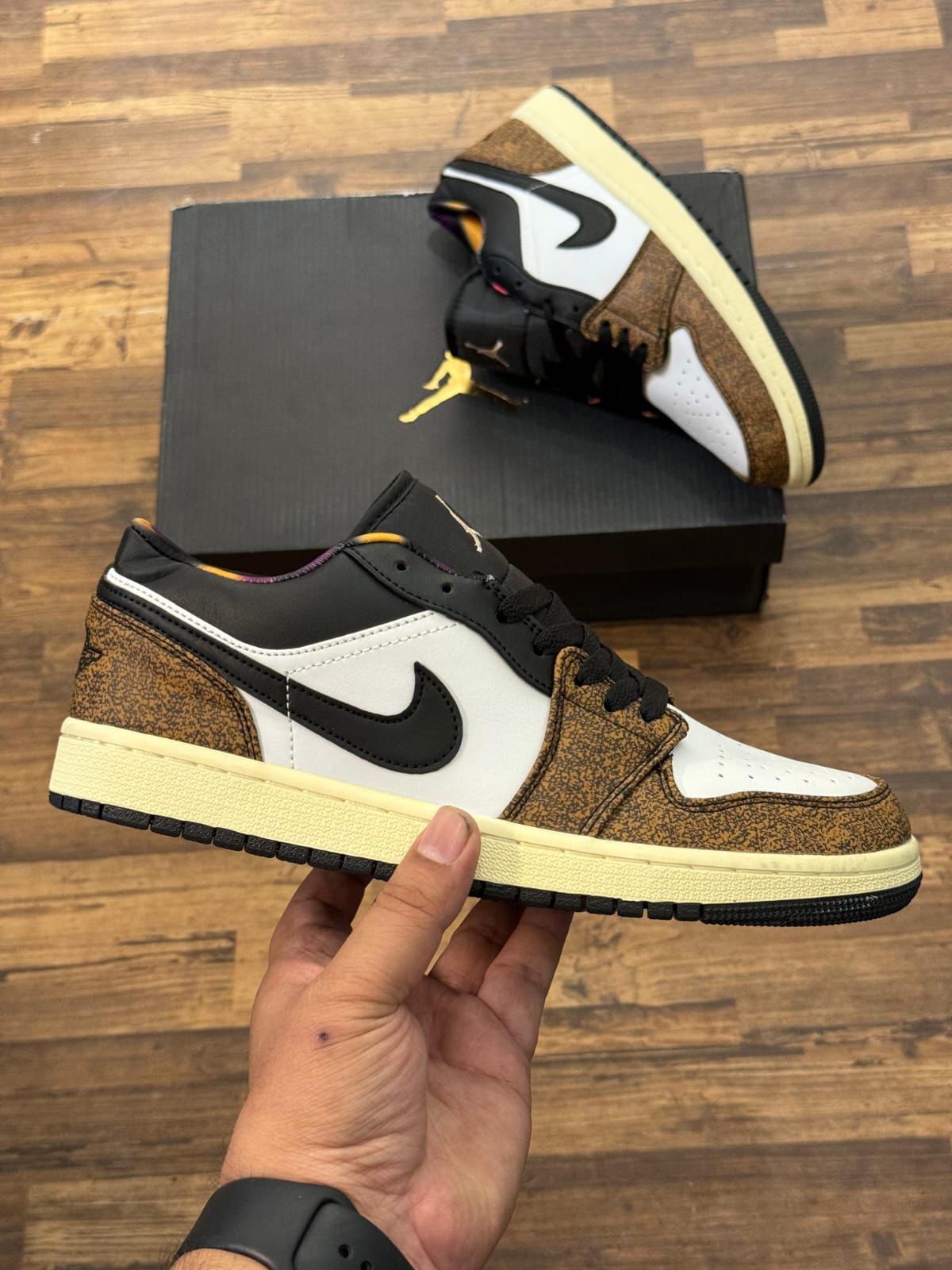 AIR JORDAN 1